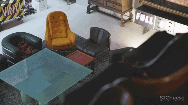 北京宅男一个人住5层别墅,却只睡1米的床