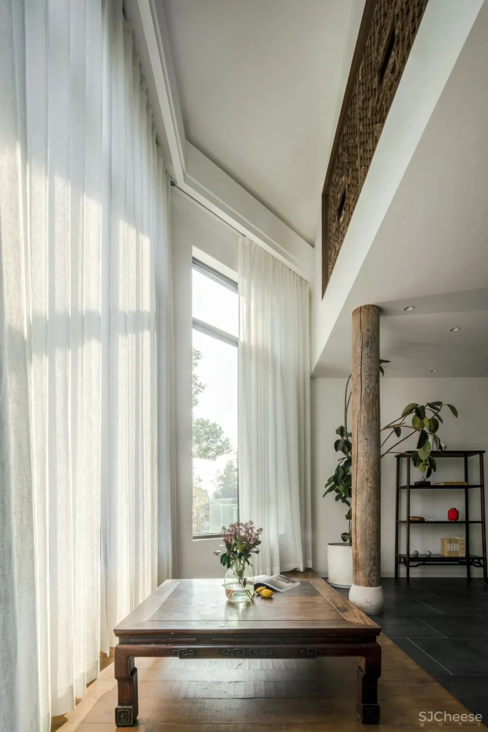 1100㎡独栋别墅使用13年后翻新，网友：给设计师跪了！（附改造前图）