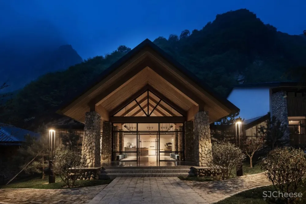 隐藏在景区的“大民宿”,本末设计陈海把山景引入室内