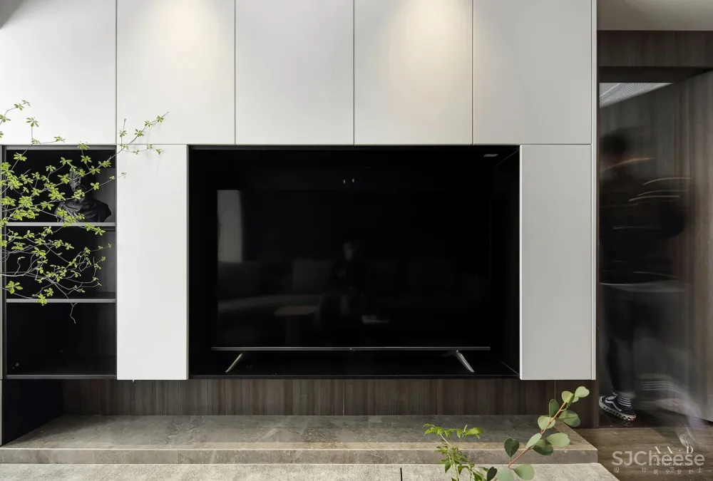 黑白简约,硬朗与温馨的平衡 晓安设计