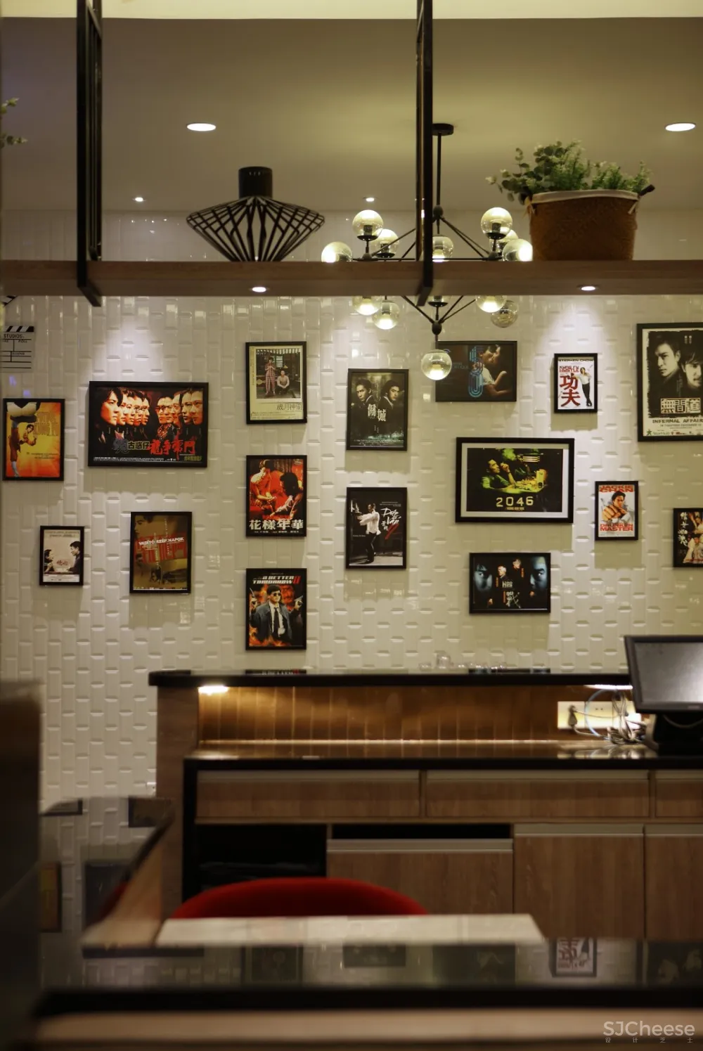 港式茶餐厅设计·顶峰茶餐厅:吃点心、奶茶、牛扒、面品、菠萝包、粤港小炒的好去处!