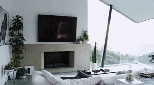 94年小伙买下近500m²豪宅,5间卧室,面朝大海,每一寸都是自己挣来的