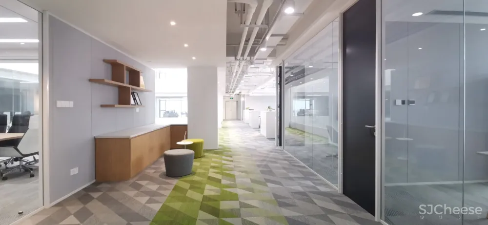 环境与空间 / 空间与人的.融合 - 国品乳业办公空间设计