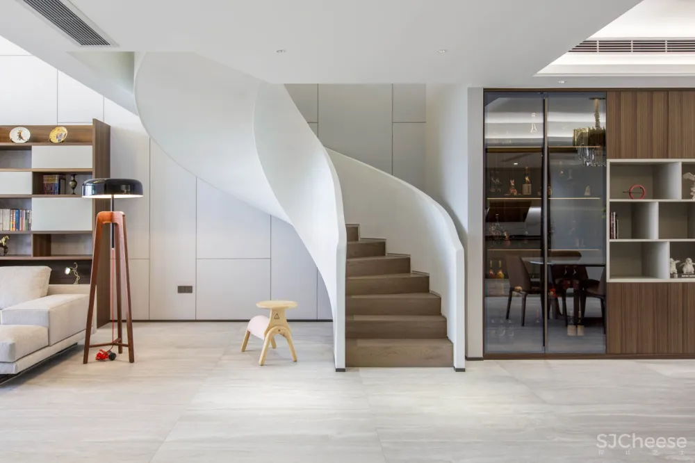 洛辰设计|星河丹堤私人府邸:依山湖林海而居 简单纯净是家应有的气质