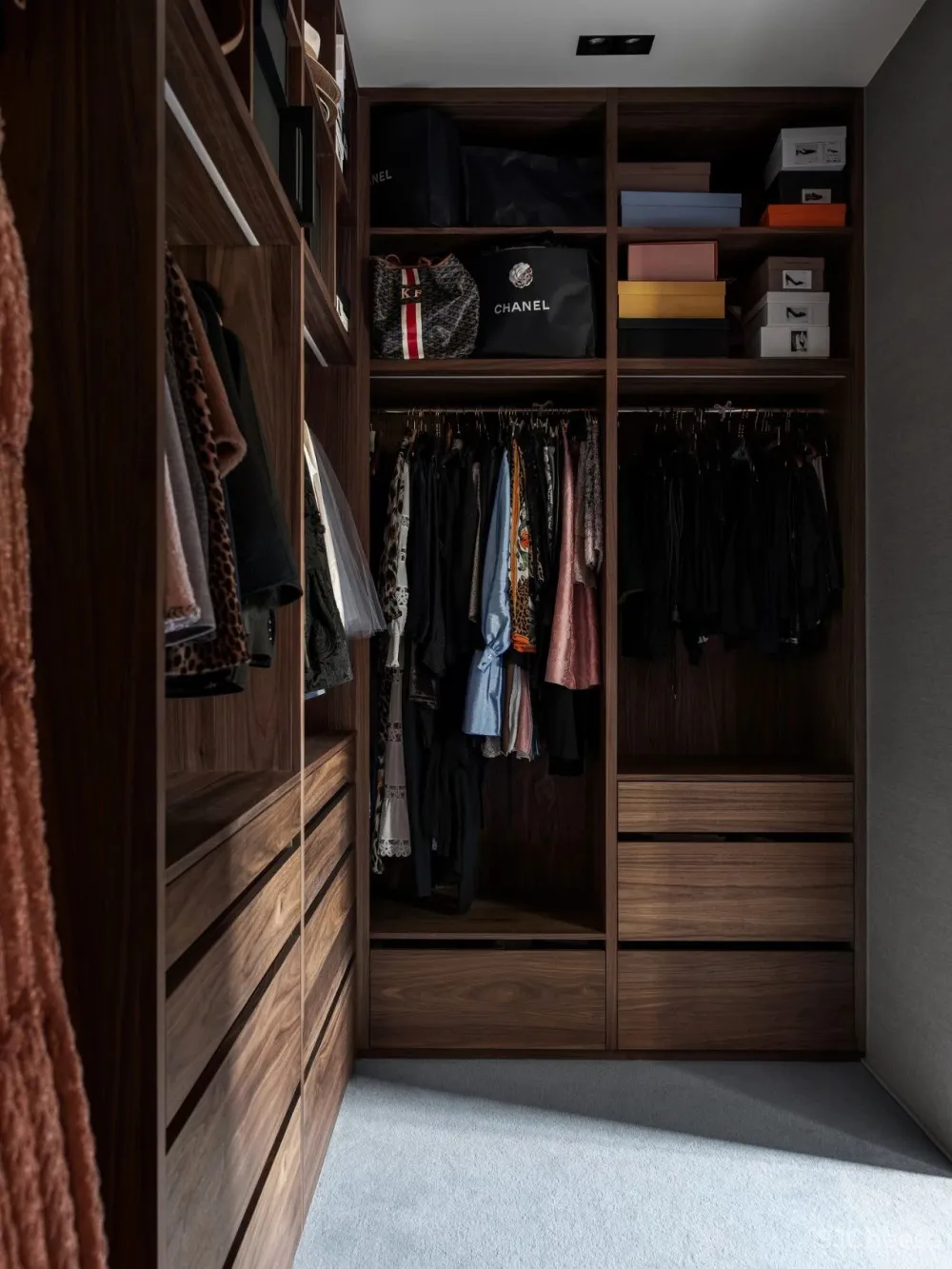 250㎡老宅改造,高品质软装带来永不过时的美感