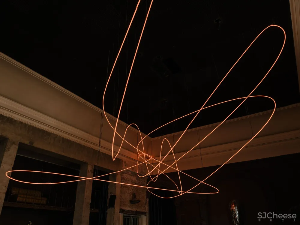 美食，调酒和艺术在柏林的KINK酒吧餐厅相遇