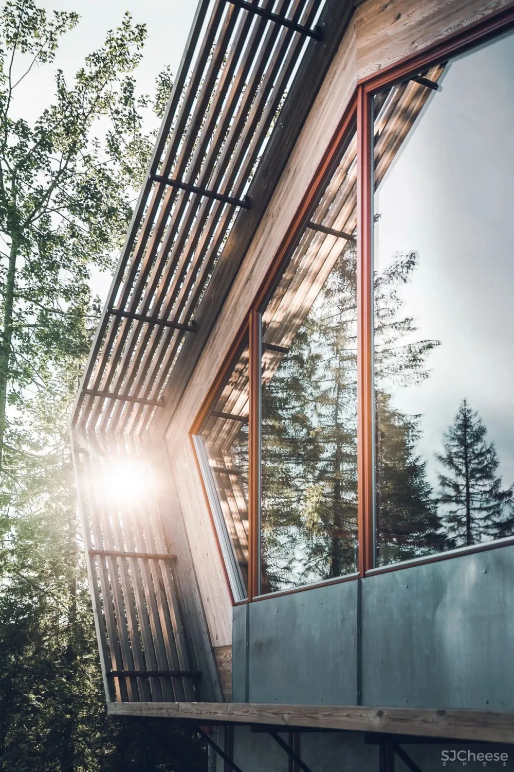 这座全景自助客舱，位于奥斯陆最美丽森林中，一晚仅接待10人，需提前预定