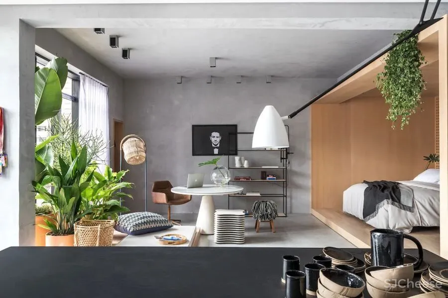 拆除所有隔墙，以行走动线重新规划功能区，真是美好又独特！