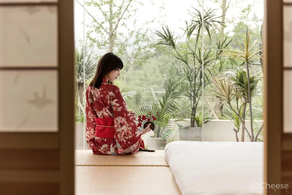 莫干山云端新宿!2000 m²摩洛哥花园私藏游乐园,loft亲子滑梯房,露台无边泳池超隐秘!