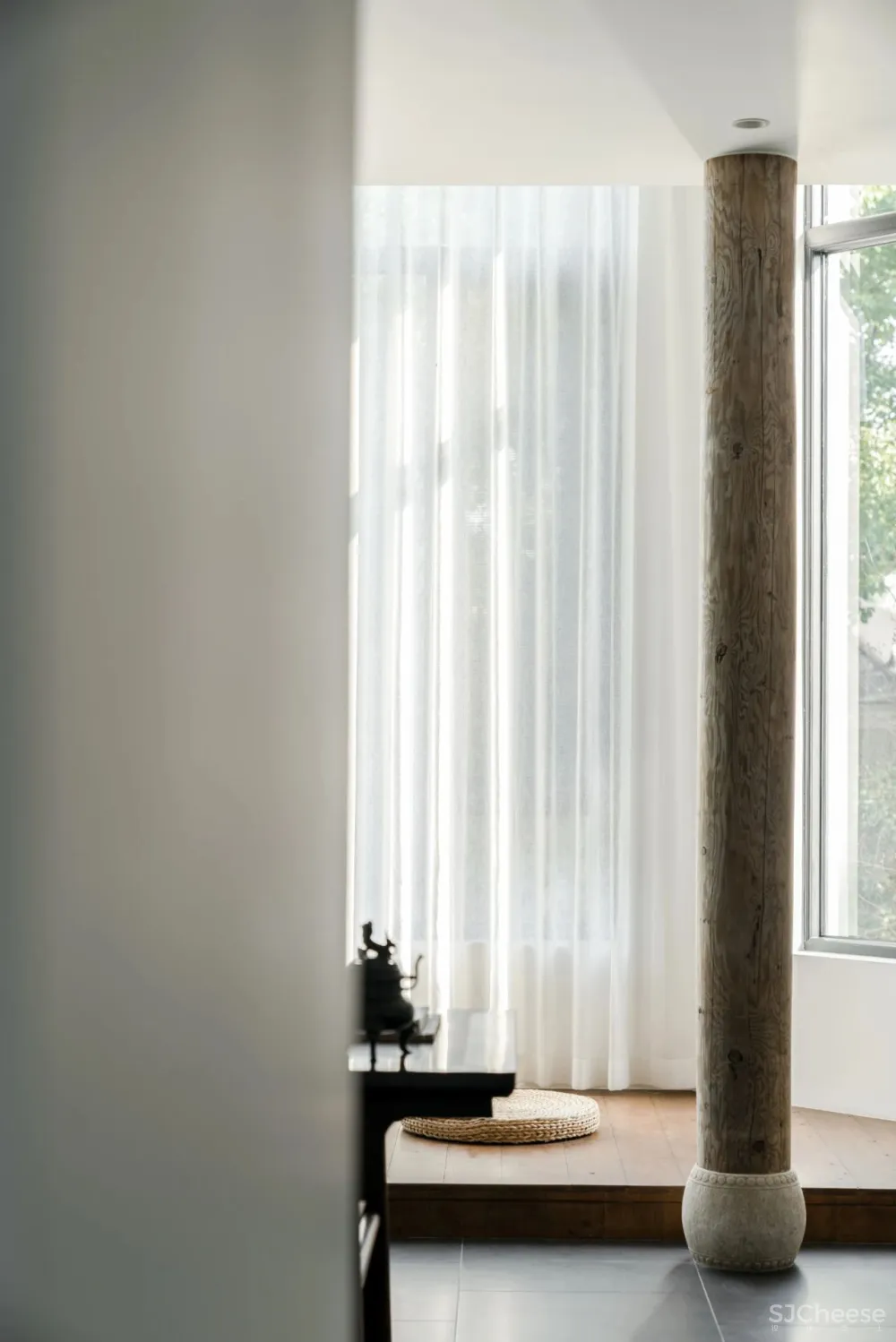 1100㎡独栋别墅使用13年后翻新，网友：给设计师跪了！（附改造前图）