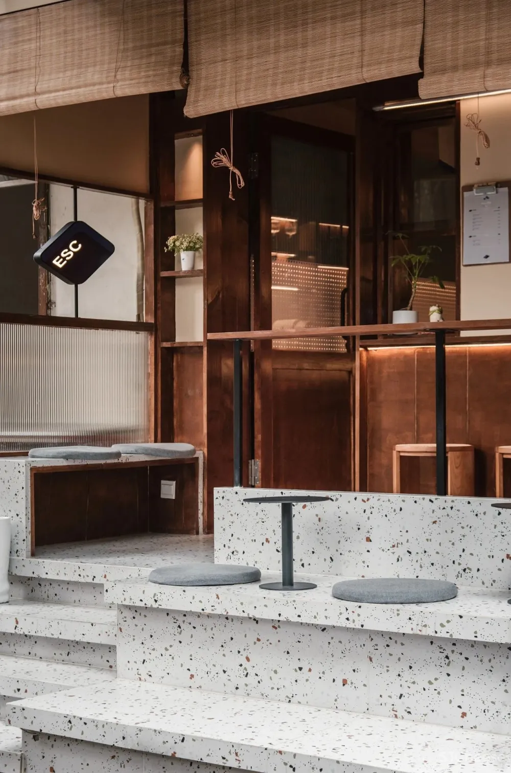 壹阁设计 x 作 『esc.coffee』