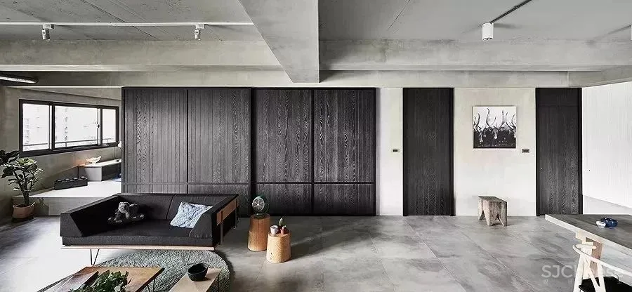 水泥墙，安之若素的静谧美学格调