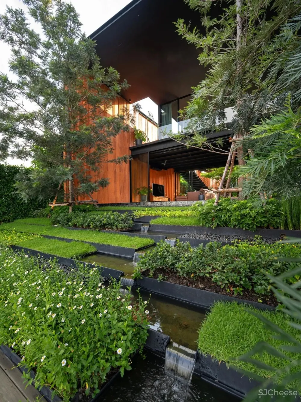 曼谷570㎡临湖别墅 WARchitect Studio