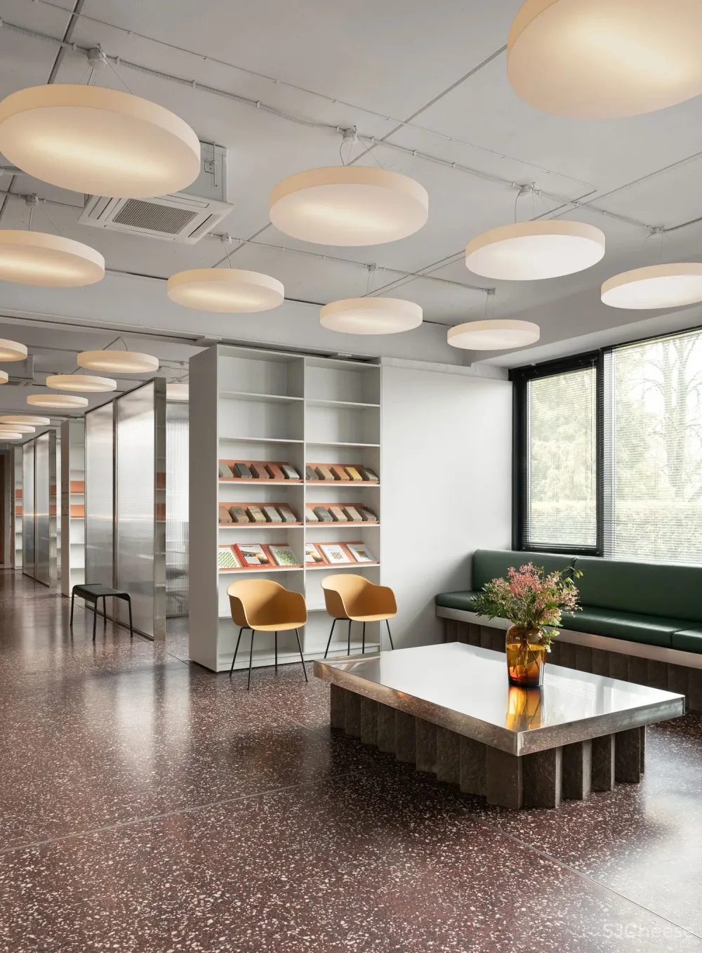 办公空间：乌克兰建筑材料公司办公室 Artem Trigubchak