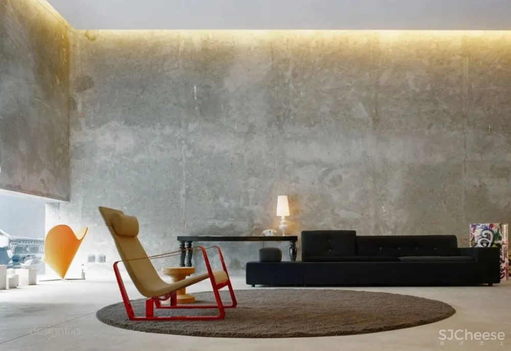 水泥墙，安之若素的静谧美学格调