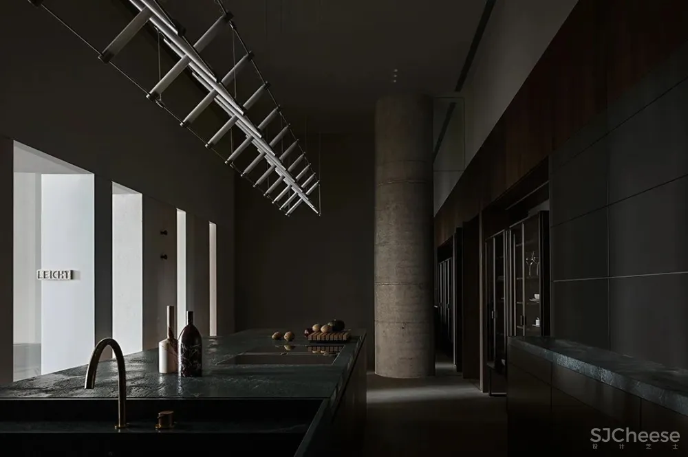 王鹏:深圳湾一号新开一家超惊艳的建筑厨房!