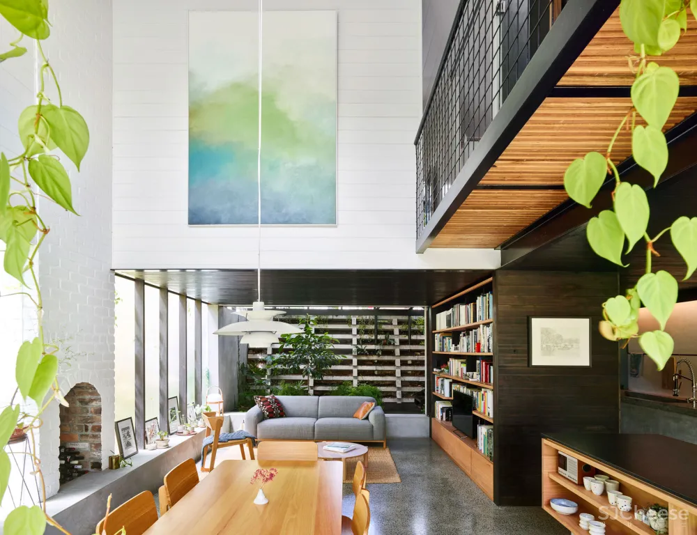 挑空设计 超大植物墙,这个家简直太「绿」了！