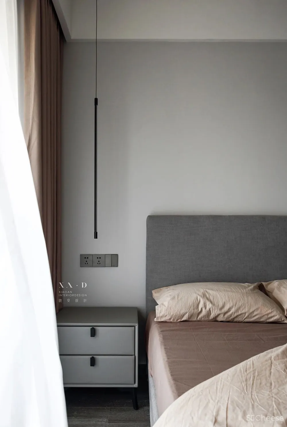 黑白简约,硬朗与温馨的平衡 晓安设计