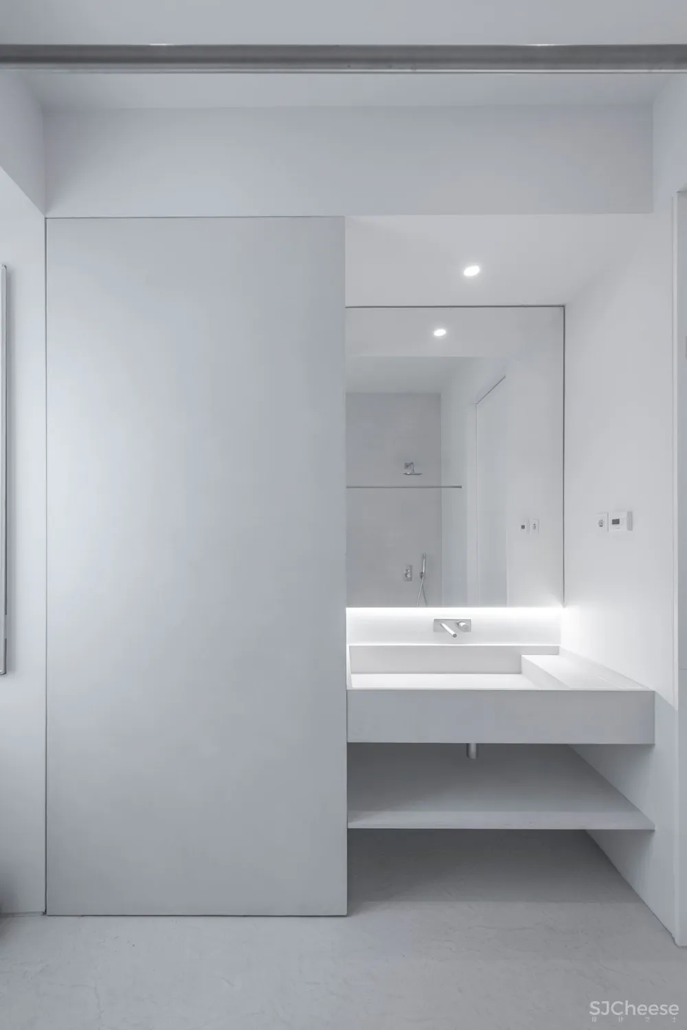 SIA Arquitectura 将里斯本的一座历史性的联排别墅改造成两座现代住宅