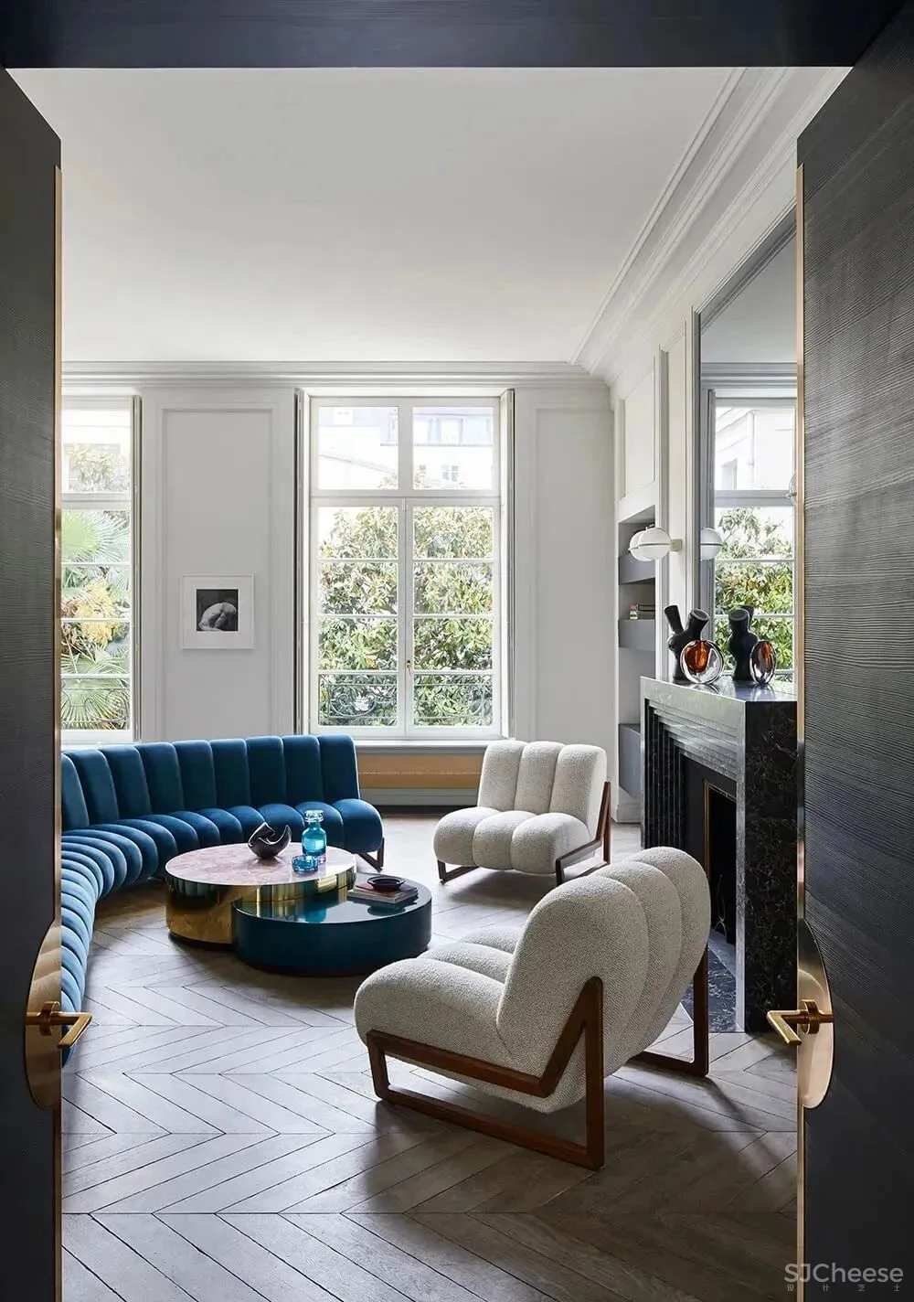 撞色怎么玩?“以小撞大”,美出新高度!