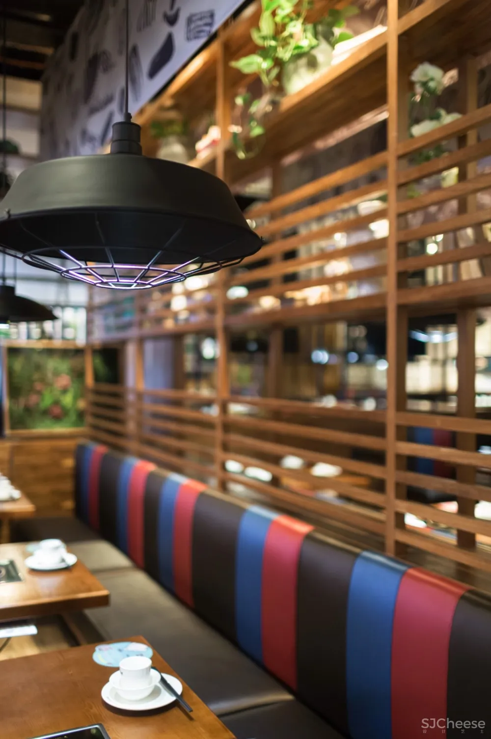 餐饮品牌升级 鱼满塘 小资情调和渔村文化的融合餐厅!