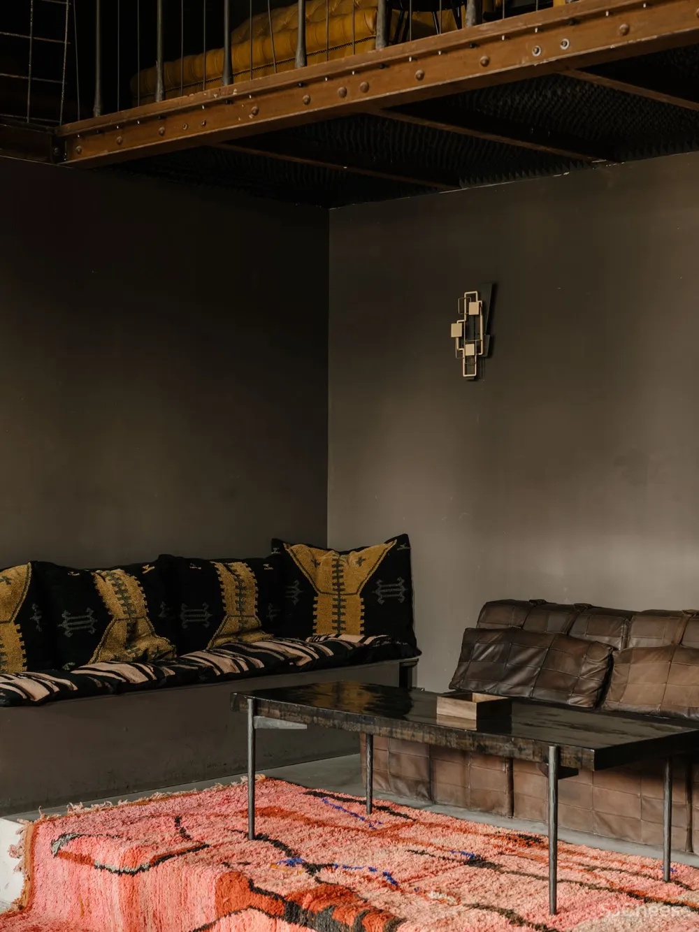 美食，调酒和艺术在柏林的KINK酒吧餐厅相遇