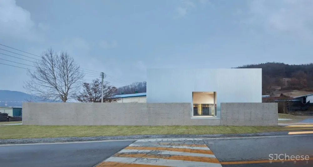 LEEDO SAU咖啡店,城市中‘抽离’空间 ATMOROUND