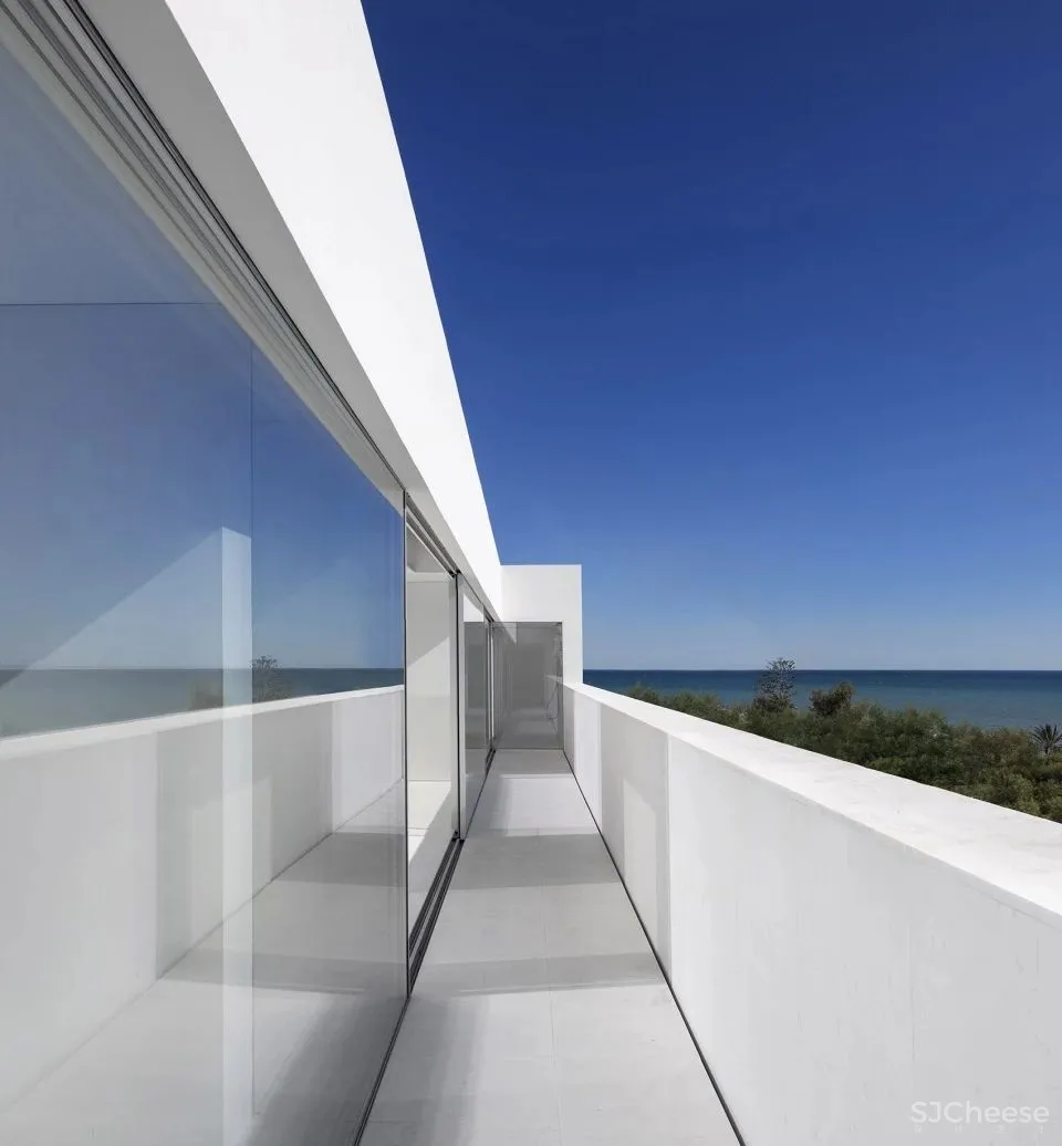 极简 · 越少越高级