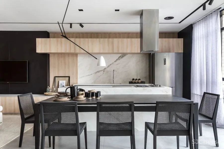 拆除所有隔墙，以行走动线重新规划功能区，真是美好又独特！