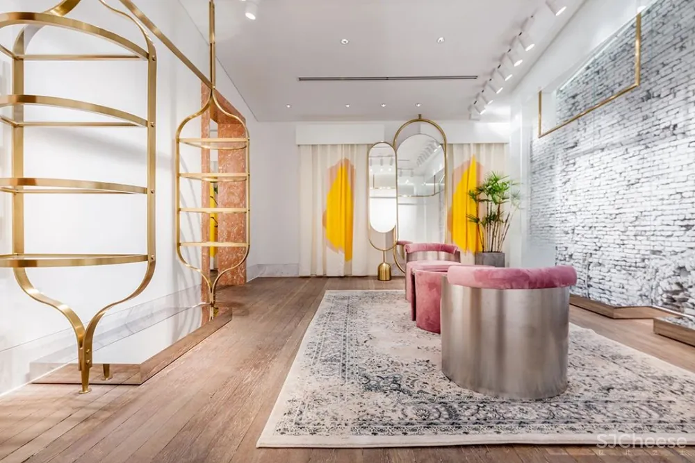 弄设计:得云茶楼成都太古里店,一幅美丽的画卷!