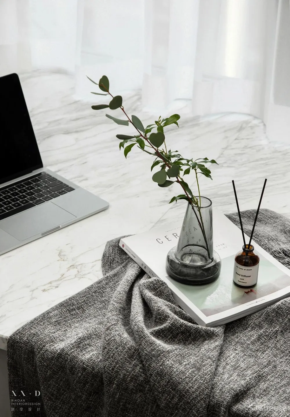 黑白简约,硬朗与温馨的平衡 晓安设计
