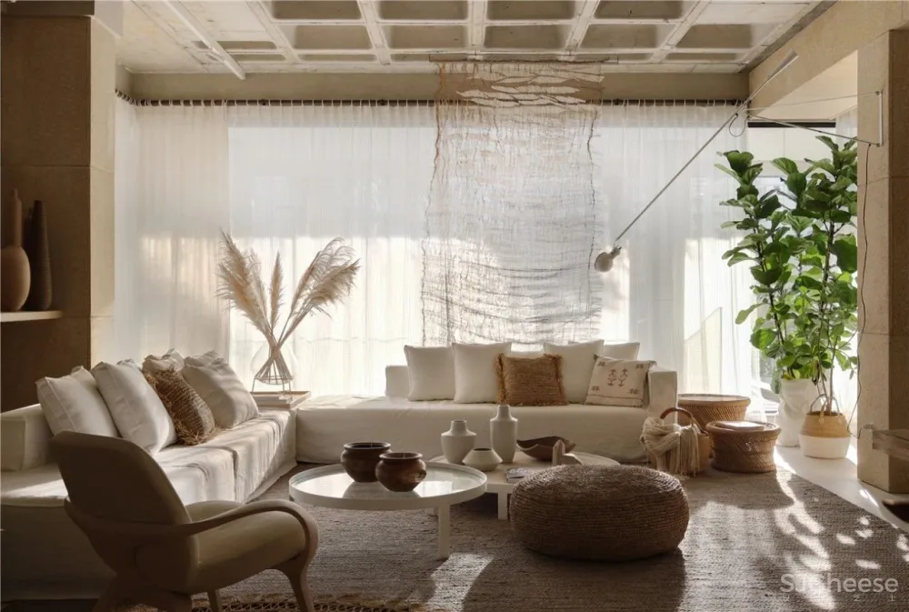 愿有一间小阁楼,与你相拥听海