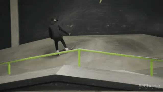 94年小伙买下近500m²豪宅,5间卧室,面朝大海,每一寸都是自己挣来的