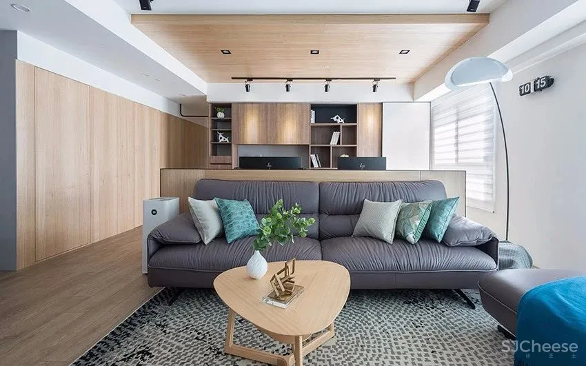 设计师梁志天的家曝光，大师也青睐“地板上墙”