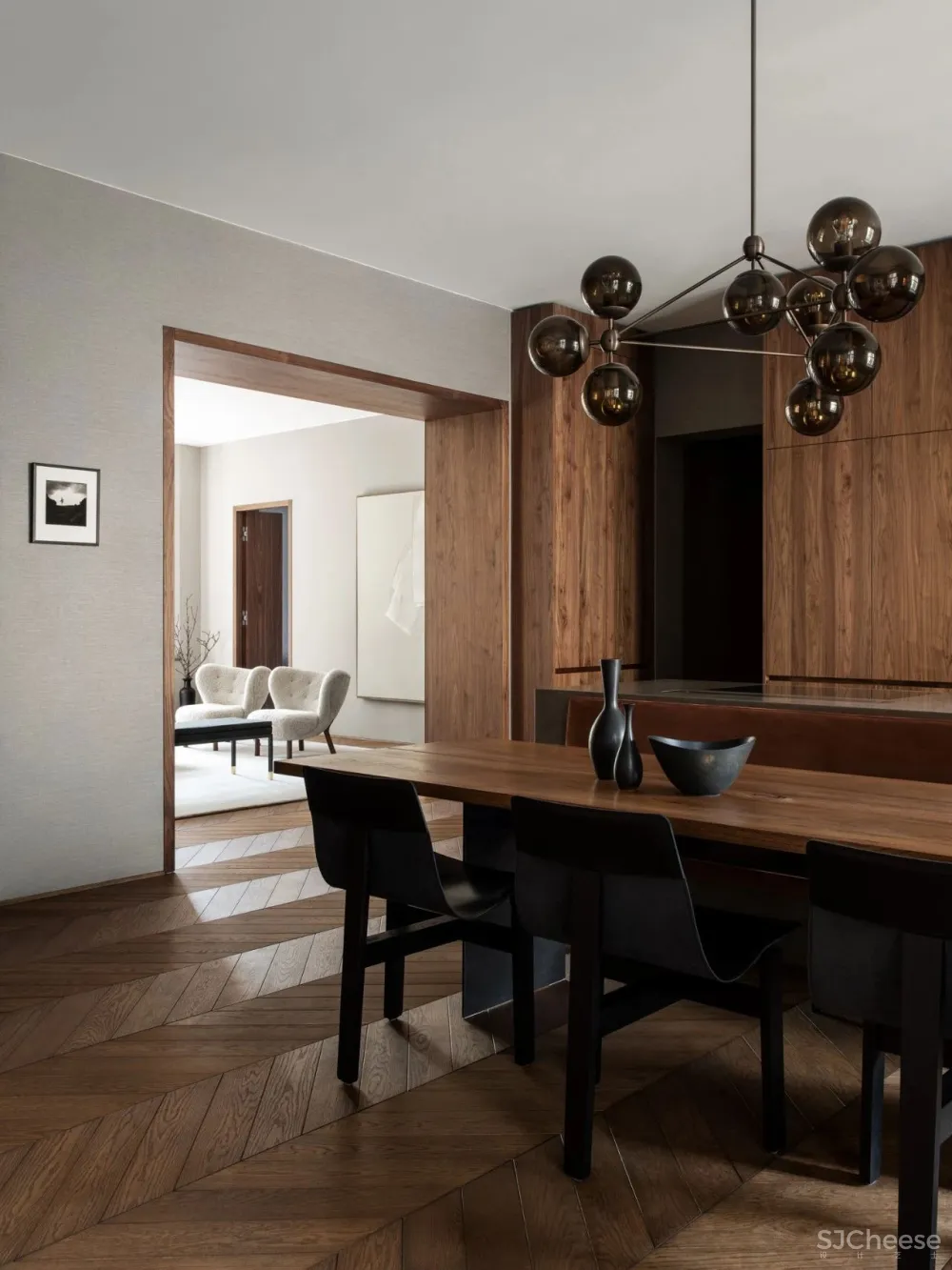 250㎡老宅改造,高品质软装带来永不过时的美感