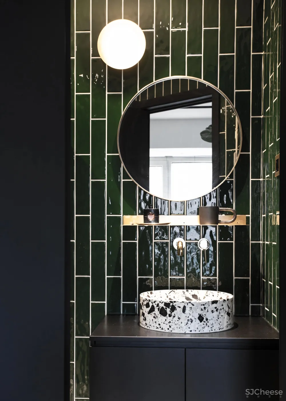 北京姑娘的63m²一室,满是植物标本、墨绿色彩!网友直呼:有仙气!