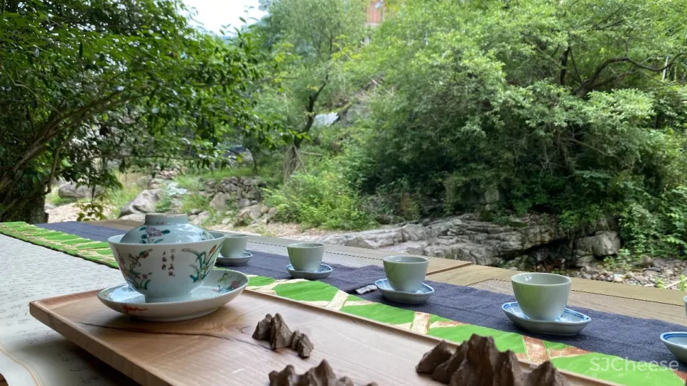 新挖到的隐秘玩水地, 直接睡入山溪间! 还原宫崎骏动漫里的夏天, 秒回无拘束童年时光