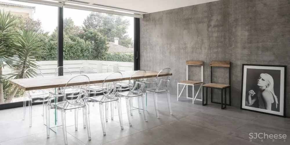 水泥墙，安之若素的静谧美学格调