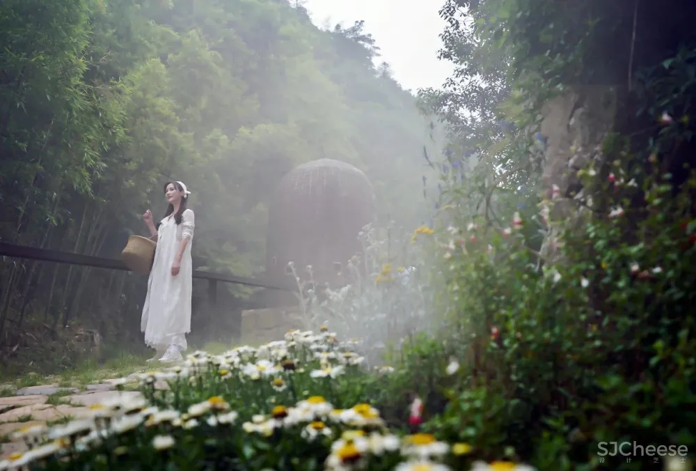 新挖到的隐秘玩水地, 直接睡入山溪间! 还原宫崎骏动漫里的夏天, 秒回无拘束童年时光