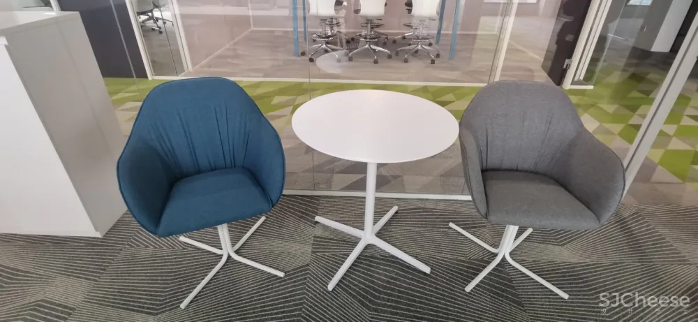 环境与空间 / 空间与人的.融合 - 国品乳业办公空间设计