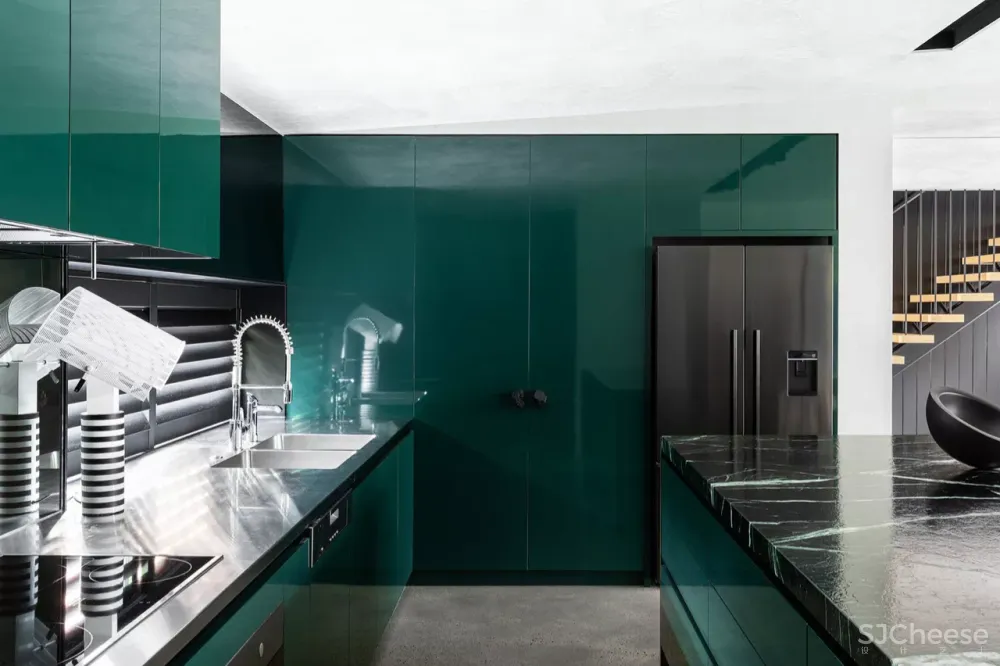 撞色怎么玩?“以小撞大”,美出新高度!