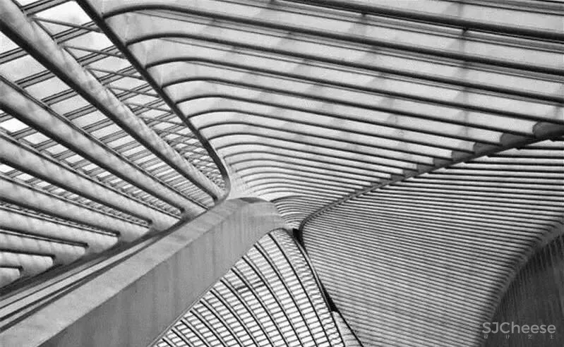 “光给予影的存在,影赋予光的生命” 中银大厦