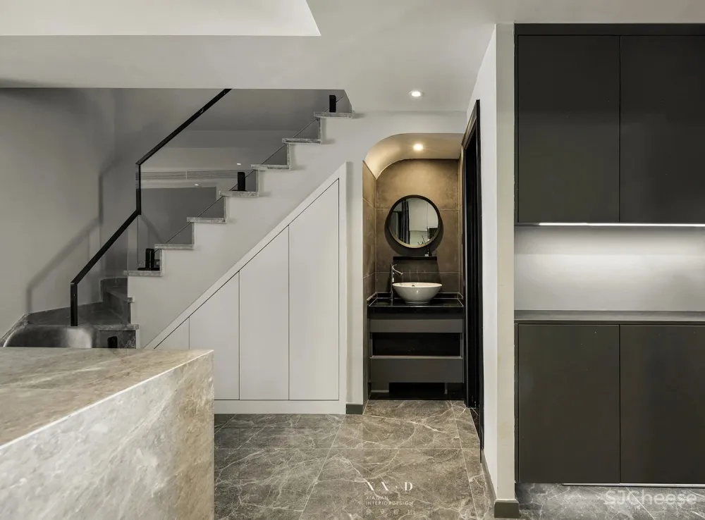 黑白简约,硬朗与温馨的平衡 晓安设计