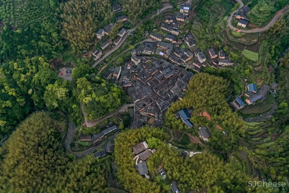 吕晓辉:“裸心”背后的建筑师,一直在和什么较劲?