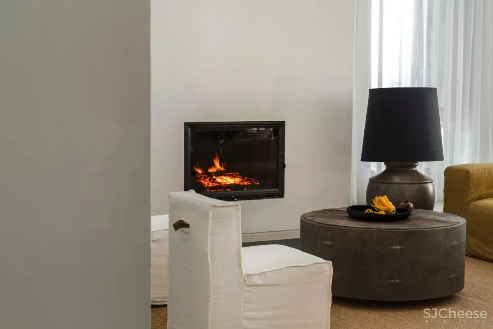 1100㎡独栋别墅使用13年后翻新，网友：给设计师跪了！（附改造前图）