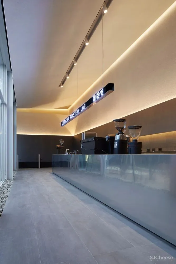 LEEDO SAU咖啡店,城市中‘抽离’空间 ATMOROUND