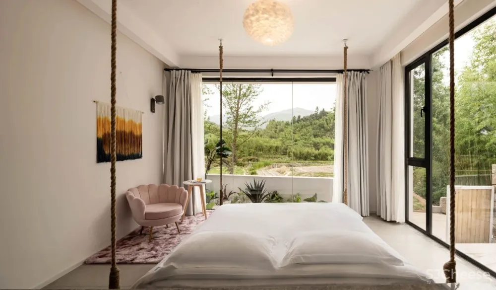 莫干山云端新宿!2000 m²摩洛哥花园私藏游乐园,loft亲子滑梯房,露台无边泳池超隐秘!