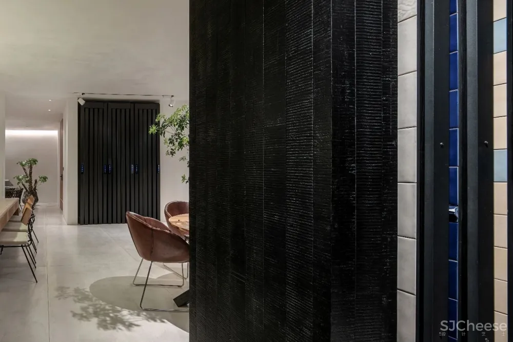 一品 · 首发 尚壹扬 × IMOLA成都概念展厅:温润,源于沁入心脾的关切