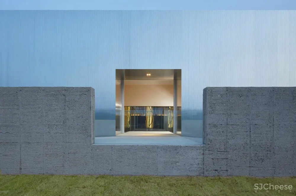 LEEDO SAU咖啡店,城市中‘抽离’空间 ATMOROUND