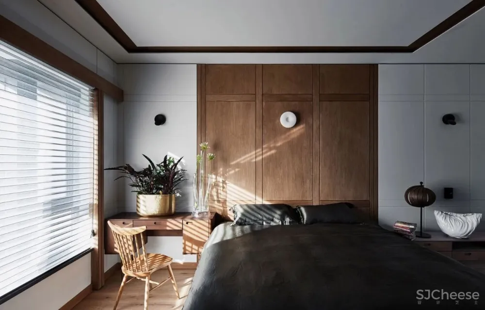 设计师梁志天的家曝光，大师也青睐“地板上墙”